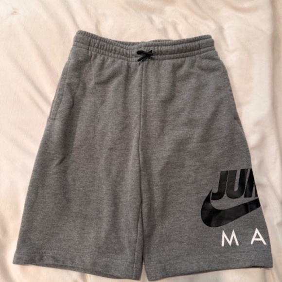Boys Nike Jumpman French Terry Shorts M - Picture 2 of 3